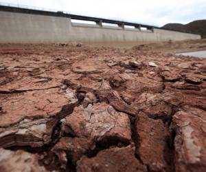 Honduras mantiene a 103 de los 298 municipios del país en alerta roja. Ante este escenario, la directora regional del Programa Mundial de Alimentos (PMA), Lena Savelli, llegó a Tegucigalpa para evaluar la situación.