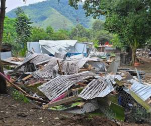 Al menos 250 familias han quedado en la calle sin vivienda, mientras que, al menos 120 niños dejaron de recibir clases a causa del desalojo forzoso.
