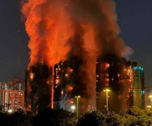 El año 2025 estuvo marcado por una serie de tragedias que estremecieron al mundo, desde fenómenos naturales hasta accidentes humanos y pérdidas de figuras públicas. Entre los sucesos más relevantes destacan: