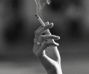 El organismo también advierte que el problema no se limita a quienes consumen cigarrillos. La exposición al humo de tabaco ajeno también puede tener efectos sobre la salud reproductiva.