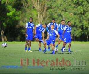 Kevin López, Bryan Acosta y Romell Quioto son tres de los foráneos que citó Bolillo Gómez para el cierre de la eliminatoria.