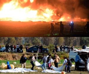 El estallido de un ducto de combustible mientras era saqueado por cientos de civiles deja al menos 67 muertos y 75 heridos en el central estado mexicano de Hidalgo, donde este sábado las autoridades continuaban las pesquisas, entre cuerpos calcinados y pobladores que buscaban a familiares. Fotos: AFP.