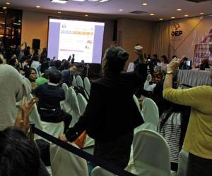 La misión de la OEA sostuvo una reunión este lunes 'con el Tribunal Supremo Electoral (TSE) y le transmitió la necesidad de mantener informada a la ciudadanía sobre los siguientes pasos en la entrega de resultados'. Foto AFP