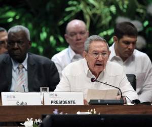 Raúl Castro mientras se dirigía al público.