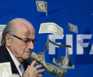 El expresidente Blatter subvencionaba así ampliamante a la 'Fundación Blatter' creada en su ciudad natal, Viège (Suiza). 'Había poco controles de esas cuentas, incluso aunque aparecieran en los balances de la FIFA'.