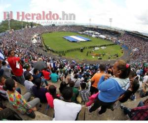 Estos son los 10 datos que todo hondureño debe tener pendiente este 15 de septiembre. Foto: EL HERALDO