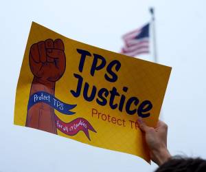 La resolución se espera para junio y podría afectar a más de 350,000 haitianos y miles de sirios.