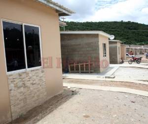 El comisionado presidente de Convivienda, Sergio Amaya, refirió que se han construido 246,478 soluciones habitacionales (que incluyen viviendas completas y solo dependencias, como salas, cocinas, cuartos, etc.) en lo que tiene la comisión de existir, generando 49,737 empleos directos y más de 100,000 indirectos.