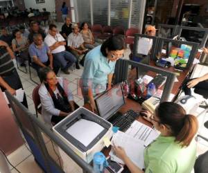 Los trabajadores que están cotizando actualmente no pueden retirar sus fondos, ya que son para la jubilación.