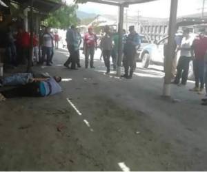 Los cuerpos de las víctimas quedaron uno al lado del otro.