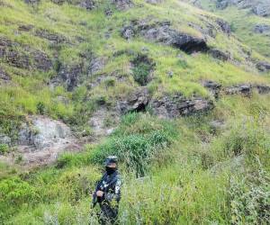 Agentes de la Policía Militar llegaron hasta la zona para resguardarla.