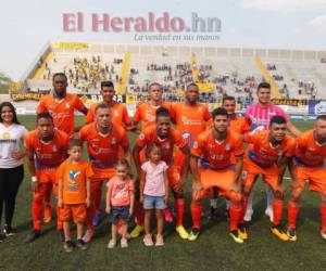 El último choque de ambos equipos en la jornada 18, Franco Güity y Nissi Sauceda le dieron el triunfo a los universitarios ante un Olimpia que mostró un equipo alternativo. Foto: EL HERALDO.