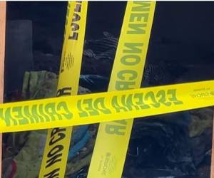 El hallazgo de la madre, de 38 años de edad, se produjo el pasado domingo 9 de noviembre en su casa ubicada en la aldea Suyapa, luego de que sus familiares notaran un fuerte olor en el lugar.