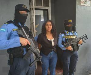 Carla Verónica Chirinos Perdomo, alias La Morena, fue arrestada en la colonia Aurora de San Pedro Sula.