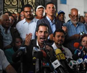 Guaidó condenó enérgicamente la decisión del gobierno venezolano de expulsar al embajador alemán en Venezuela, a quien le pidió que permanezca en el país. (AFP)