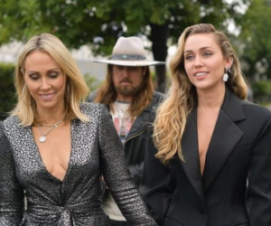 La pareja contrajo nupcias en 1993 en su sala de estar en Franklin, Tennessee, y fruto de este nacieron sus cinco hijos.