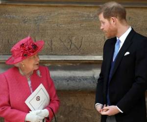 La pareja conserva su título de duque y duquesa de Sussex, pero renuncia al monograma HRH, que en inglés significa Su Alteza Real. Foto AFP