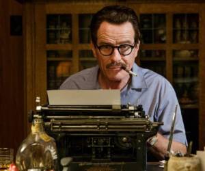 Brian Cranston personificó al polémico y perseguido director de cine Dalton Trumbo.