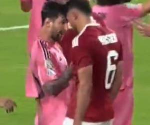 El partido entre Inter Miami y Al-Ahly en el Mundial de Clubes no se limitó a solo un empate, pues hubo un momento de tensión entre Lionel Messi y otro jugador rival. Más detalles a continuación.