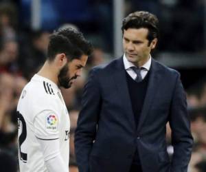 Desde que el técnico argentino se hizo cargo del equipo a finales de octubre, Isco sólo ha disputado dos encuentros completos de 24 encuentros oficiales. Foto / AFP