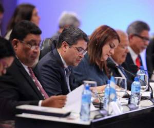 La delegación hondureña en la cumbre del SICA, en República Dominicana.
