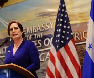 Heide B. Fulton también calificó de exitoso el proceso de depuración policial. Foto: Casa Presidencial