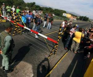 El cierre de la frontera 'pretende evitar que extranjeros ingresen al territorio nacional'. Foto: AFP.