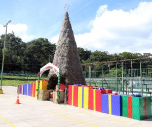 El Campo de Parada Marte, ubicado en la salida de Tegucigalpa a Mateo, ya se está preparando para la llegada de la Navidad.