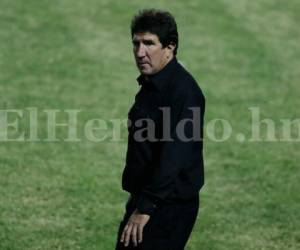 Héctor Vargas, entrenador argentino de Olimpia.