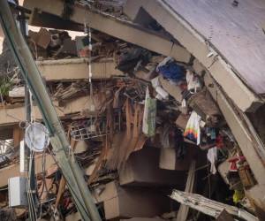 Equipos de rescate, autoridades y ciudadanos voluntarios en Venezuela redoblan este jueves los esfuerzos de búsqueda de sobrevivientes entre numerosas edificaciones colapsadas.