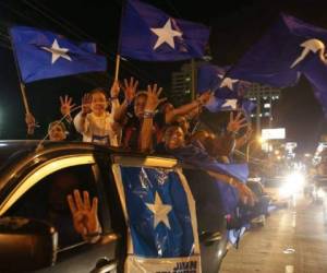 Por tercer día consecutivo los nacionalistas salieron a mostrar su apoyo a Juan Orlando Hernández.