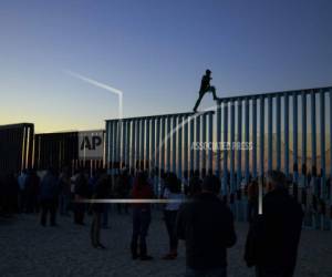 El total incluye unos 72 millones de dólares para los 5,900 soldados activos que están dando apoyo a la Oficina de Aduanas y Protección Fronteriza para hacer frente a la caravana de migrantes. (Foto: AP)