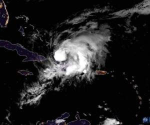 Isaías se fortaleció de una tormenta tropical a un huracán de categoría 1 a medida que avanzaba hacia las Bahamas y el estado sureño de Florida, dijo el Centro Nacional de Huracanes. Foto: Agencia AFP.