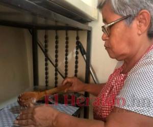 Doña Ángela es una de las emprendedoras que le dan sabor a las burritas. Foto: El Heraldo