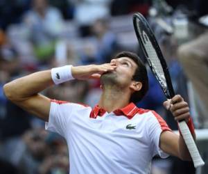 La leyenda de 37 años dominó con autoridad al japonés, 6-4 y 7-6 (7/4), que llegó a disponer de un 4-1 favorable en el tie break de la segunda.