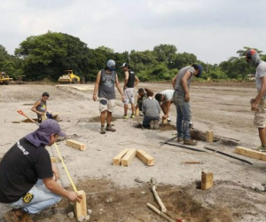 Las autoridades del gobierno de Guatemala iniciaron con la construcción de mil viviendas para las familias afectadas por la erupción del volcán de Fuego. Foto: Cortesía Diario de Centro América