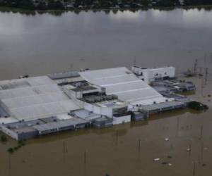 El aeropuerto Villeda Morales quedó inundado en su totalidad, por lo que fue inhabilitado.