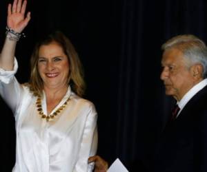 Manuel López Obrador, presidente de México, junto a su esposa Beatriz Gutiérrez. Foto: Agencia AP
