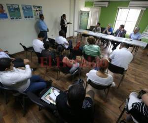 La Junta Interventora del RNP se reunió el viernes con los directores de los diferentes departamentos. (Foto: David Romero/ El Heraldo)