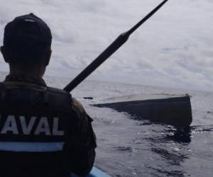 La droga era transportada en una embarcación semisumergible conocida como LPV.