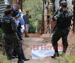 El cuerpo de la víctima quedó en medio de un callejón de la citada colonia capitalina.