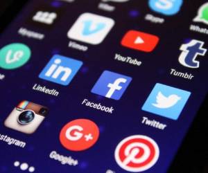 A partir del mes de marzo, la red social retirará o etiquetará esos contenidos y podrá también reducir la visibilidad de los mensajes o añadir contexto.