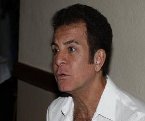 Nasralla exige restitución de magistrados