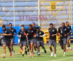 Olimpia y Comunicaciones se verán las caras a los 8:00 de la noche del jueves. Foto: Ronal Aceituno / EL HERALDO.