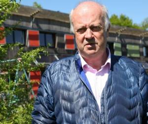 Langouët veut aller plus loin avec la construction d’un hameau triple zéro (Zéro énergie, Zéro carbone, Zéro déchet) de maisons dotées d’une serre sur leur toit et vise l’autonomie énergétique d’ici dix ans grâce au solaire.