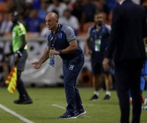 El entrenador de la H tiene mucho trabajo por delante a cinco semanas del arranque de las eliminatorias mundialistas. Foto: AFP