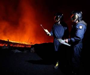Las autoridades esperan desde hace días que la lava del volcá﻿n de La﻿ Palma llegue al océano Atlántico, pero la erupción ha sido errática.