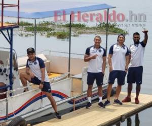 En su paso por el Lago de Yojoa, los futbolistas del Ciclón se tomaron una foto para el recuerdo. En el Puerto quieren ganar.