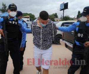 A su llegada, el joven aseguró que él no tiene nada que ver en este caso y pidió a las autoridades que investiguen bien. Foto: Efraín Salgado | EL HERALDO.