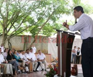 El presidente Juan Orlando Hernández hablando en un consejo de ministros del actual gobierno.